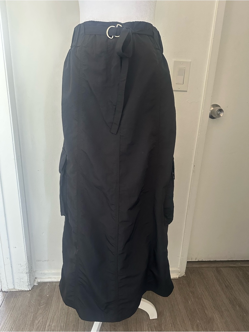 ZARA Black Nylon Cargo Midi Skirt - Size S - Picture 4 of 8